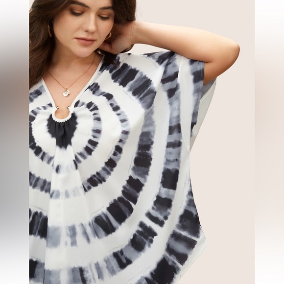 BloomChic Plus Size Tie Dye Metal Detail Batwing Sleeve Blouse - Picture 2 of 7